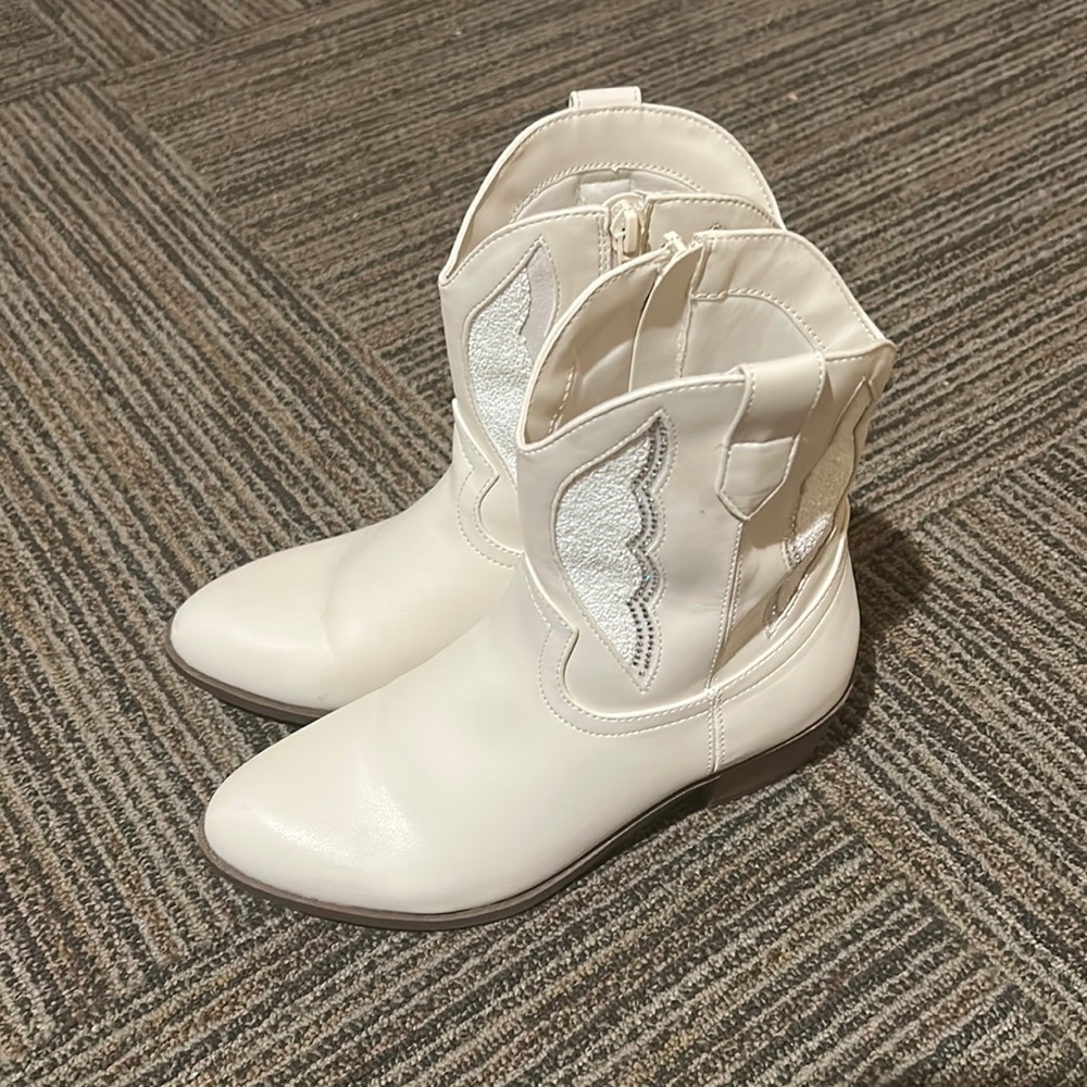 Madden NYC Little Girl Cowboy boots